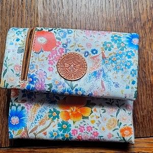Florentine foldover wallet